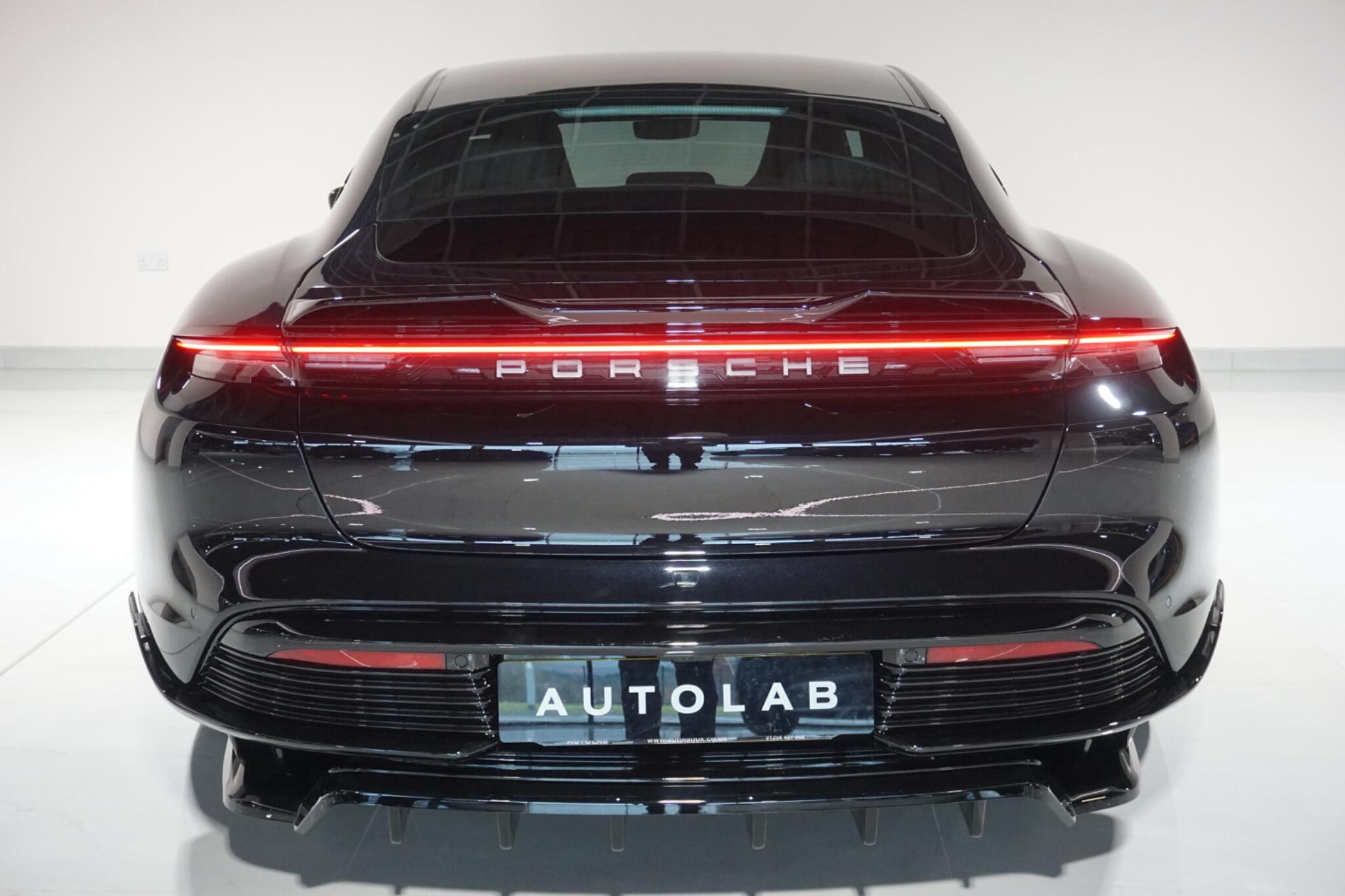 Porsche Taycan Performance Plus 93.4kWh Turbo Saloon 4dr Electric Auto 4WD (680 ps)